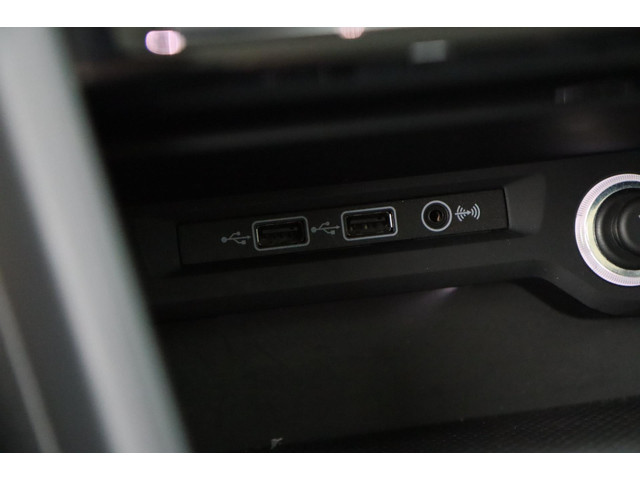 Volkswagen Touran 1.4 TSI 7p PANODAK ADAPT CRUISE TREKHAAK ELEK CAMERA