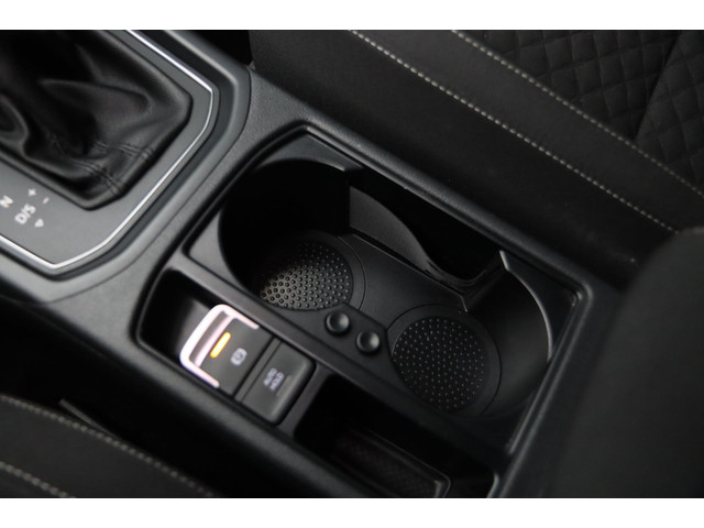 Volkswagen Touran 1.4 TSI 7p PANODAK ADAPT CRUISE TREKHAAK ELEK CAMERA