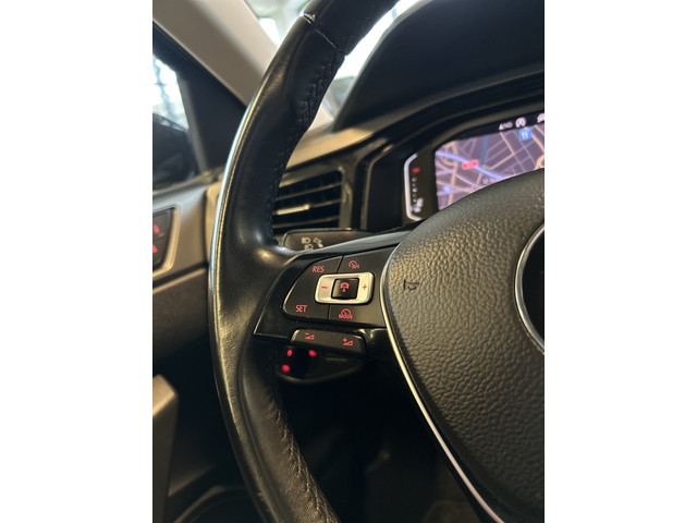 Volkswagen Polo 1.0 TSI Highline | Digital dashboard | Automatisch inparkeren | Achteruitrijcamera | Adaptieve cruise control | Parkeersensoren