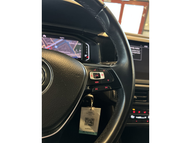 Volkswagen Polo 1.0 TSI Highline | Digital dashboard | Automatisch inparkeren | Achteruitrijcamera | Adaptieve cruise control | Parkeersensoren