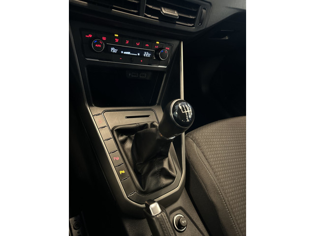 Volkswagen Polo 1.0 TSI Highline | Digital dashboard | Automatisch inparkeren | Achteruitrijcamera | Adaptieve cruise control | Parkeersensoren