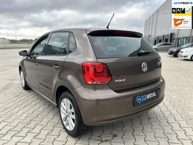 Volkswagen Polo 1.2-12V BlueMotion STYLE CARPLAY STOELV APK
