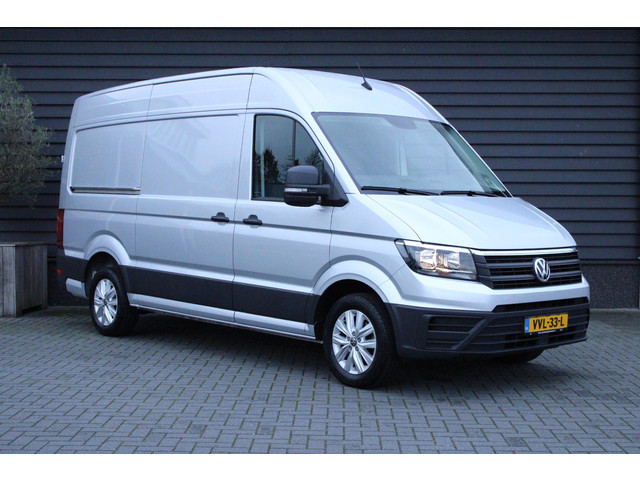 volkswagen-crafter-30-2.0-tdi-140pk-l3h3-trekhaak-bijrijdersbank-navigatie