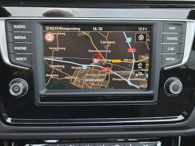 Volkswagen Touran 1.4 TSI Highline 2x R-line, 7-Persoons, Panoramadak, LED, Trekhaak.