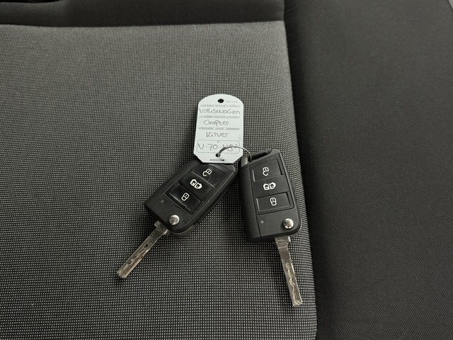 Volkswagen Crafter 2.0TDi 140PK DSG Automaat L3H3 V-Edition | Airco | Cruise | 3-Persoons | Betimmering