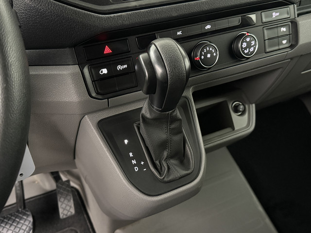 Volkswagen Crafter 2.0TDi 140PK DSG Automaat L3H3 V-Edition | Airco | Cruise | 3-Persoons | Betimmering