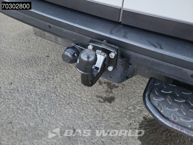 Volkswagen Crafter 177pk Automaat 180PK L4H3 Airco Cruise Parkeersensoren Euro6 L3H2 Airco Cruise control