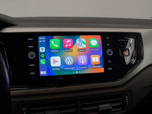 Volkswagen Polo 1.0 TSI Comfortline Sport (APPLE CARPLAY,GROOT NAVI,LED,CRUISE,TREKHAAK,DAB,SPORTSTOELEN,NETTE STAAT)