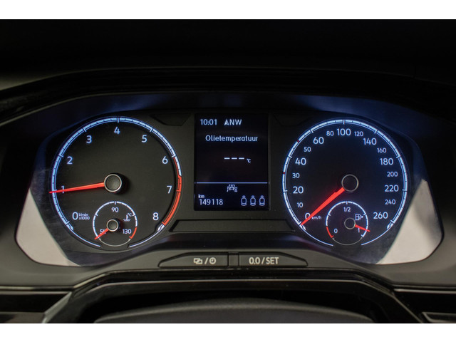 Volkswagen Polo 1.0 TSI Comfortline Sport (APPLE CARPLAY,GROOT NAVI,LED,CRUISE,TREKHAAK,DAB,SPORTSTOELEN,NETTE STAAT)