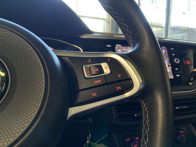 Volkswagen Polo 1.0 TSI Highline Business R Adaptive Cruise, Camera, Digital dash, Panoramadak