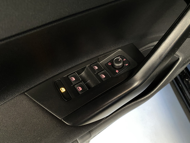 Volkswagen Polo 1.0 TSI Highline Business R Adaptive Cruise, Camera, Digital dash, Panoramadak