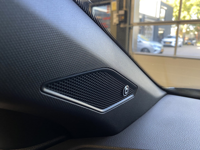 Volkswagen Polo 1.0 TSI Highline Business R Adaptive Cruise, Camera, Digital dash, Panoramadak