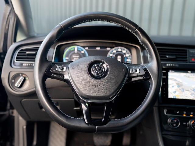 Volkswagen e-Golf | Camera | Keyless | Warmtepomp | Stoelverw. | Adapt. Cr. Stop&Go | Virtual Cockpit | Prijs Rijklaar!!