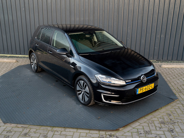 Volkswagen e-Golf | Camera | Keyless | Warmtepomp | Stoelverw. | Adapt. Cr. Stop&Go | Virtual Cockpit | Prijs Rijklaar!!