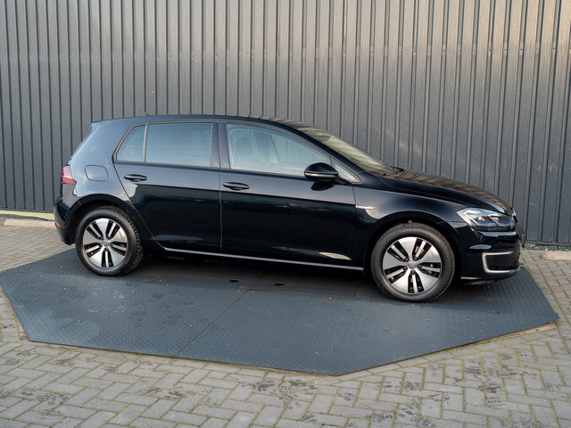 Volkswagen e-Golf | Camera | Keyless | Warmtepomp | Stoelverw. | Adapt. Cr. Stop&Go | Virtual Cockpit | Prijs Rijklaar!!