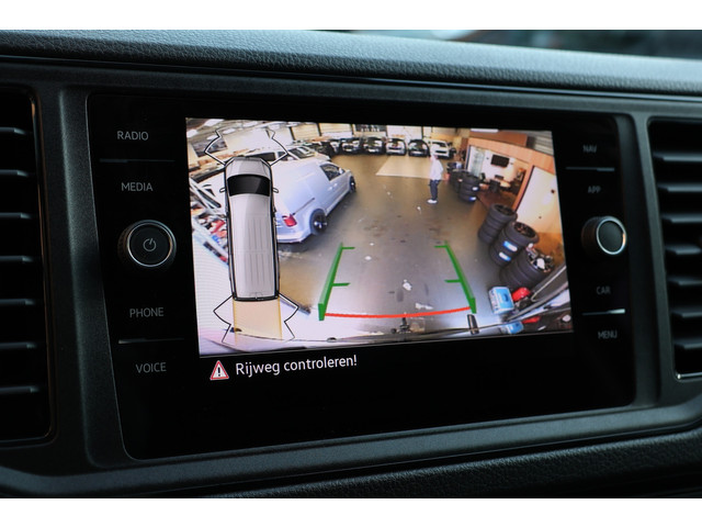 Volkswagen Crafter 2.0 TDI 177 PK L3H3 DC | Dubbel Cabine | VW Garantie tot 2029 | 7-Zitter | Bi-Xenon | Camera | CarPlay | Stoelverwarming | Trekh