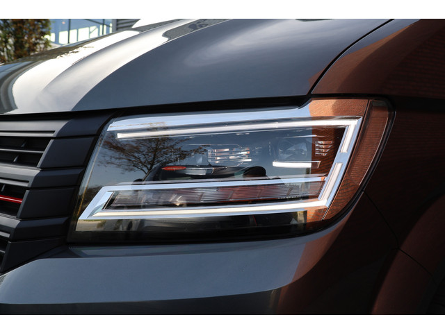 Volkswagen Crafter 2.0 TDI 177 PK L3H3 DC | Dubbel Cabine | VW Garantie tot 2029 | 7-Zitter | Bi-Xenon | Camera | CarPlay | Stoelverwarming | Trekh