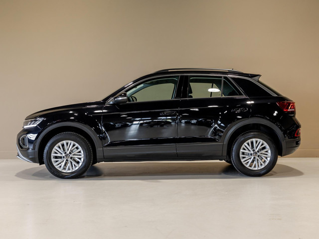 volkswagen-t-roc-1.5-tsi-life-edition---150pk---stoel-en-stuurverwarming---achteruitrij-camera--
