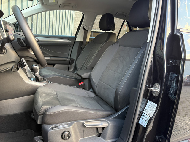 Volkswagen T-Roc 1.5 TSI 150Pk DSG Style | Trekhaak afnb. | IQ Light | Allseason banden | Prijs Rijklaar!!