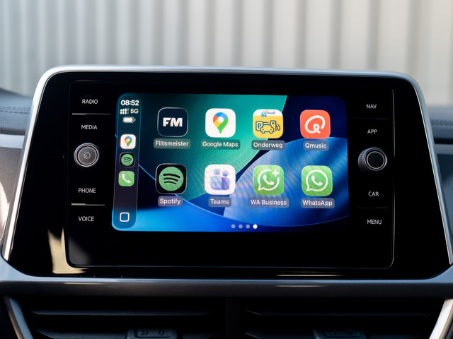 Volkswagen T-Roc 1.5 TSI 150Pk DSG Style | Trekhaak afnb. | IQ Light | Allseason banden | Prijs Rijklaar!!