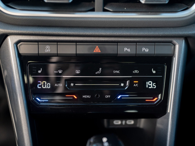 Volkswagen T-Roc 1.5 TSI 150Pk DSG Style | Trekhaak afnb. | IQ Light | Allseason banden | Prijs Rijklaar!!