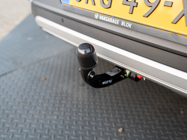 Volkswagen T-Roc 1.5 TSI 150Pk DSG Style | Trekhaak afnb. | IQ Light | Allseason banden | Prijs Rijklaar!!