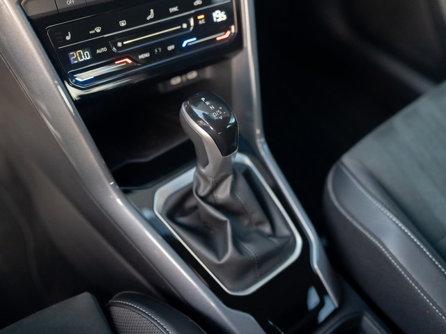 Volkswagen T-Roc 1.5 TSI 150Pk DSG Style | Trekhaak afnb. | IQ Light | Allseason banden | Prijs Rijklaar!!