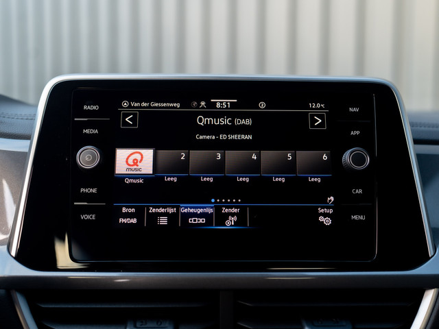 Volkswagen T-Roc 1.5 TSI 150Pk DSG Style | Trekhaak afnb. | IQ Light | Allseason banden | Prijs Rijklaar!!