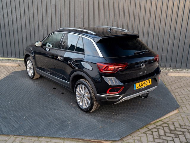 Volkswagen T-Roc 1.5 TSI 150Pk DSG Style | Trekhaak afnb. | IQ Light | Allseason banden | Prijs Rijklaar!!