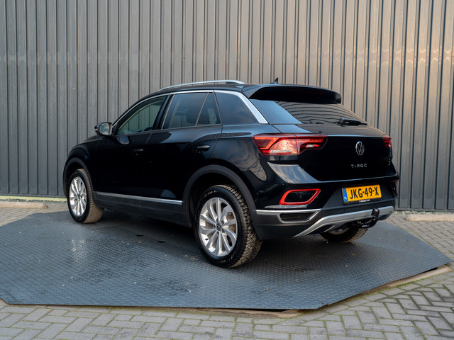Volkswagen T-Roc 1.5 TSI 150Pk DSG Style | Trekhaak afnb. | IQ Light | Allseason banden | Prijs Rijklaar!!