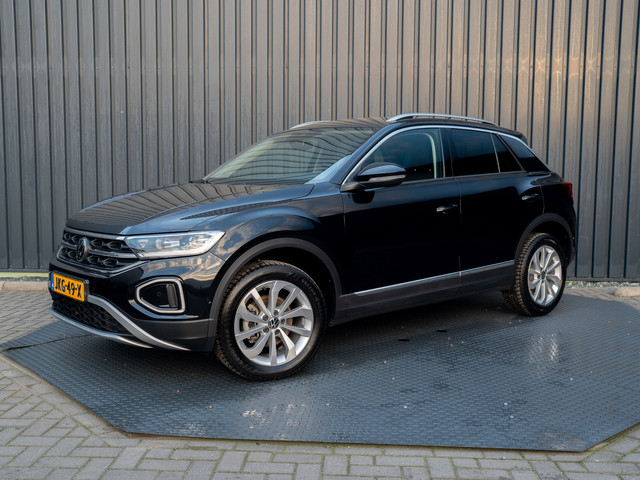 Volkswagen T-Roc 1.5 TSI 150Pk DSG Style | Trekhaak afnb. | IQ Light | Allseason banden | Prijs Rijklaar!!