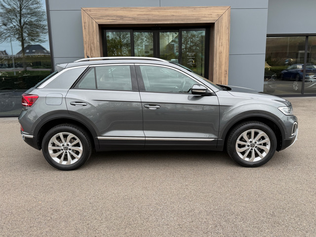 volkswagen-t-roc-1.5-tsi-150pk-dsg-style---dode-hoek---camera---keyless---elek.-achterklep---rijklaar-incl.-garantie