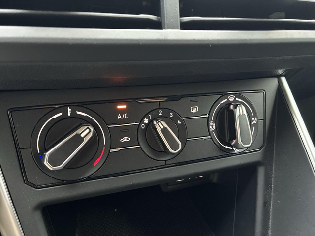 Volkswagen Polo 1.0 TSI 95pk DSG Life · Apple Android Car Play · ACC · P-Sensoren · Getint Glas · 15Velgen · DAB · Garantie t m 27-10-2027 of 1