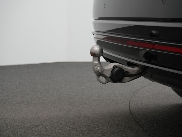 Volkswagen Touareg R 3.0 TSi 462 pk tiptronic eHybrid 4MOTION | Panoramadak | Trekhaak | Puglia leder | Head-up display | Stoelventilatie | Geheuge