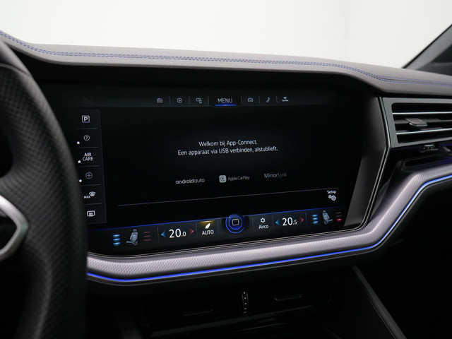 Volkswagen Touareg R 3.0 TSi 462 pk tiptronic eHybrid 4MOTION | Panoramadak | Trekhaak | Puglia leder | Head-up display | Stoelventilatie | Geheuge