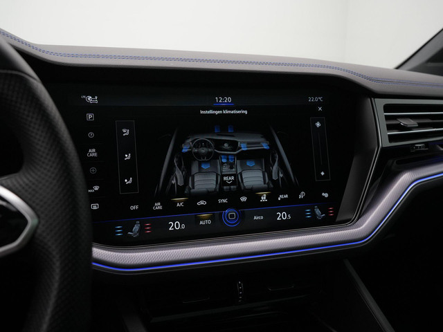 Volkswagen Touareg R 3.0 TSi 462 pk tiptronic eHybrid 4MOTION | Panoramadak | Trekhaak | Puglia leder | Head-up display | Stoelventilatie | Geheuge
