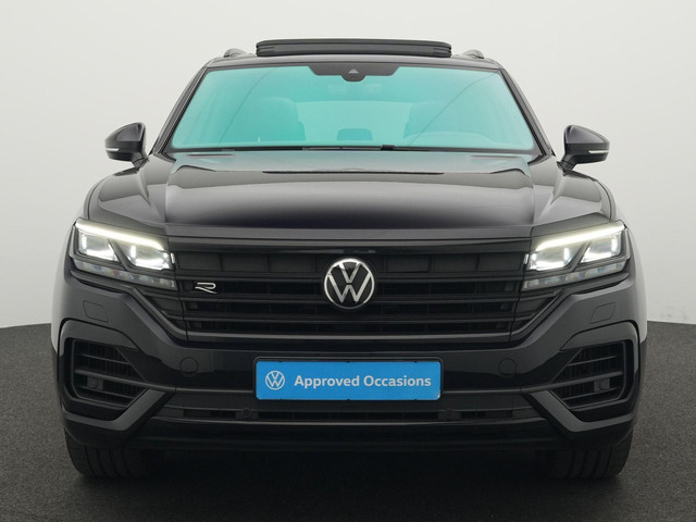 Volkswagen Touareg R 3.0 TSi 462 pk tiptronic eHybrid 4MOTION | Panoramadak | Trekhaak | Puglia leder | Head-up display | Stoelventilatie | Geheuge