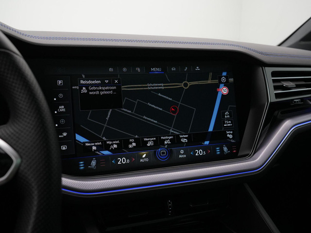 Volkswagen Touareg R 3.0 TSi 462 pk tiptronic eHybrid 4MOTION | Panoramadak | Trekhaak | Puglia leder | Head-up display | Stoelventilatie | Geheuge
