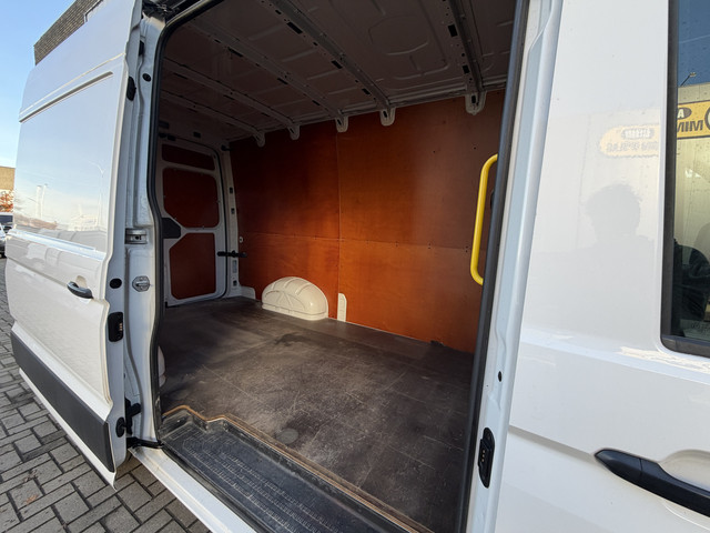 Volkswagen Crafter 30 2.0 TDI 177PK Euro6 L3H3 Automaat CarPlay cruise control achteruitrijcamera