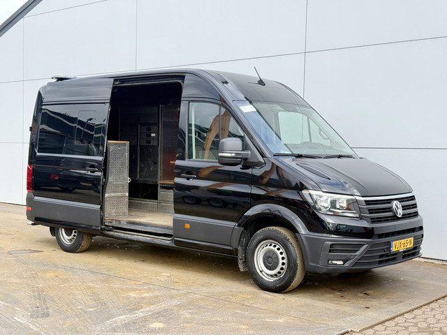 Volkswagen Crafter 2.0 TDI 140PK Automaat L3H3 Airco Cruise Control Elektrische Schuifdeur Trekhaak Camera Carplay Parkeersensoren voor achter
