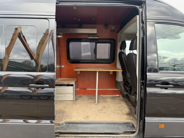 Volkswagen Crafter 2.0 TDI 140PK Automaat L3H3 Airco Cruise Control Elektrische Schuifdeur Trekhaak Camera Carplay Parkeersensoren voor achter