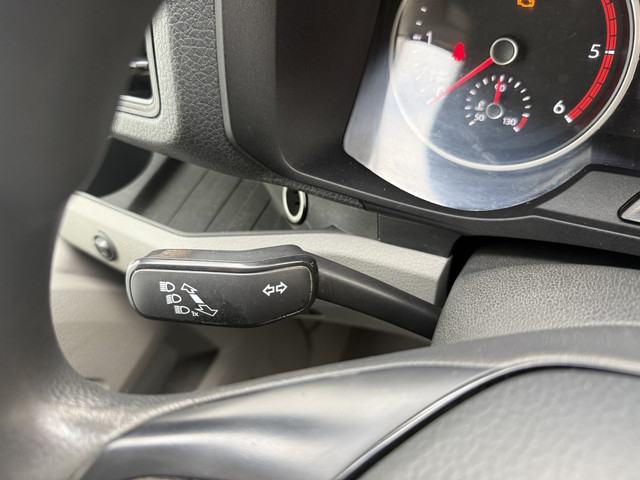 Volkswagen Crafter 2.0 TDI 140PK Automaat L3H3 Airco Cruise Control Elektrische Schuifdeur Trekhaak Camera Carplay Parkeersensoren voor achter