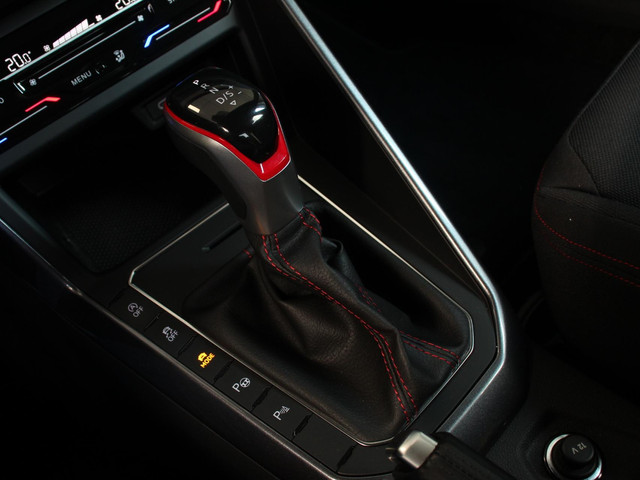 Volkswagen Polo 2.0 TSI GTI Automaat | Apple Carplay Android Auto | Parkersensoren V+A | Park Assist | Dodehoek Assistent | Adaptive Cruise Co