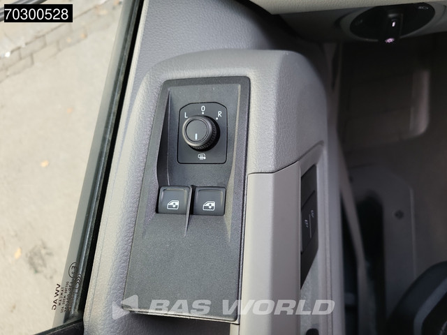 Volkswagen Crafter 102pk L3H3 Trekhaak Navi Parkeersensoren v+a Euro6 L2H2 Airco Trekhaak