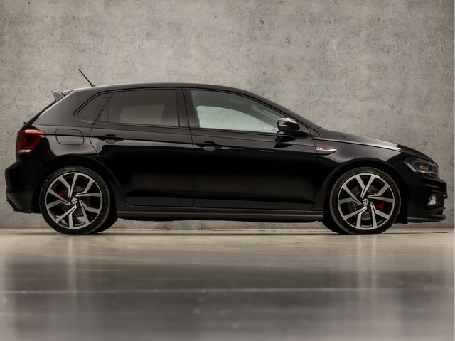 Volkswagen Polo 2.0 TSI GTI 200Pk Automaat (VIRTUAL COCKPIT, GROOT NAVI, CLIMATE, STOELVERWARMING, SPORTSTOELEN, GETINT GLAS, ADAPTIVE CRUISE, M