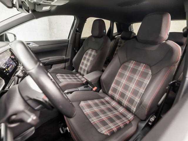 Volkswagen Polo 2.0 TSI GTI 200Pk Automaat (VIRTUAL COCKPIT, GROOT NAVI, CLIMATE, STOELVERWARMING, SPORTSTOELEN, GETINT GLAS, ADAPTIVE CRUISE, M