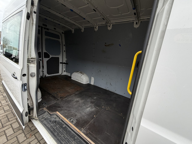 Volkswagen Crafter 35 2.0 TDI 141 PK Euro 6 L3H3 Automaat CarPlay trekhaak cruise control