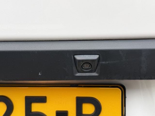 Volkswagen Crafter 35 2.0 TDI 141 PK Euro 6 L3H3 Automaat CarPlay trekhaak cruise control