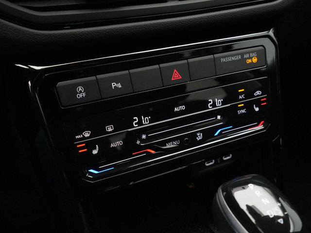 Volkswagen T-Cross 1.0 TSI 115pk DSG Life Edition navigatie Camera Acc Pdc Lm Velgen Carplay Argon