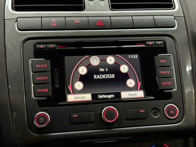 Volkswagen Polo 1.6 TDI Highline 2013 DSG NAVI CRUISE CLIMA PDC